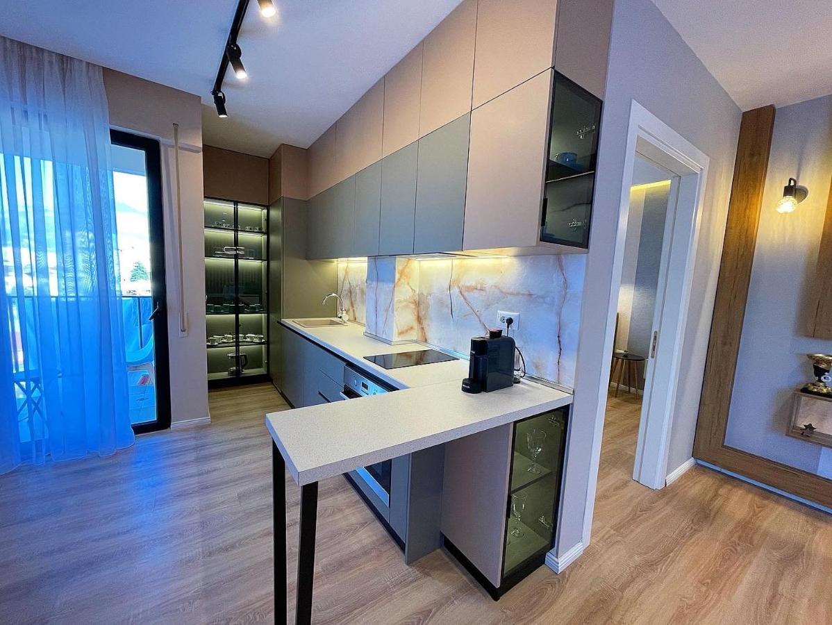 Green Terrace Apartment 5 Tirana Bagian luar foto